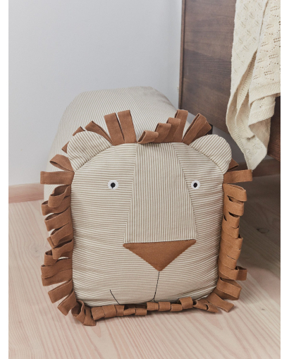 Lobo le Lion OYOY - Coussin à chevaucher - Caramel